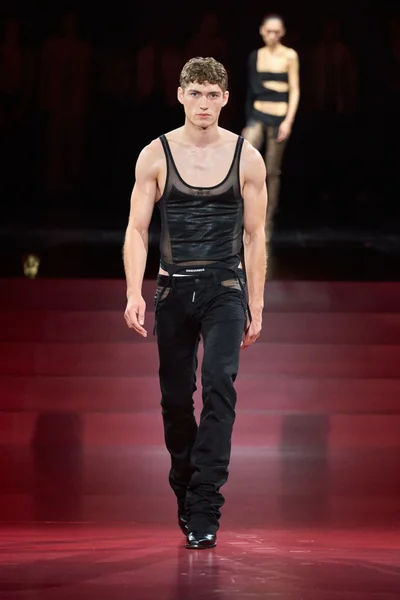 Look 13